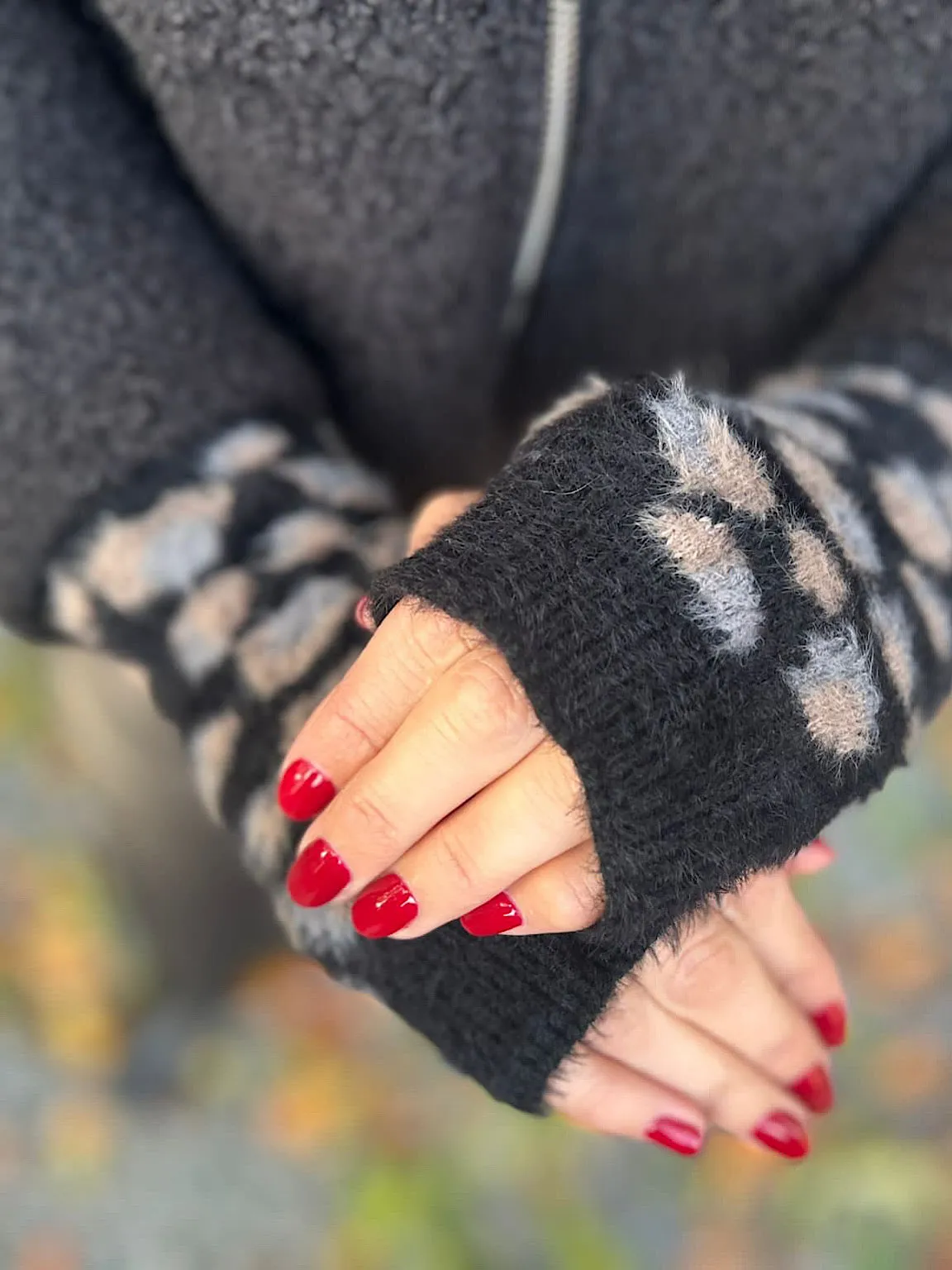 Black Leopard Print Fingerless Gloves