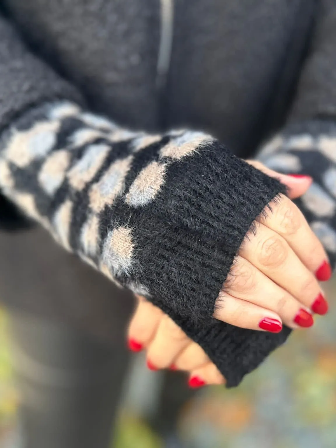 Black Leopard Print Fingerless Gloves