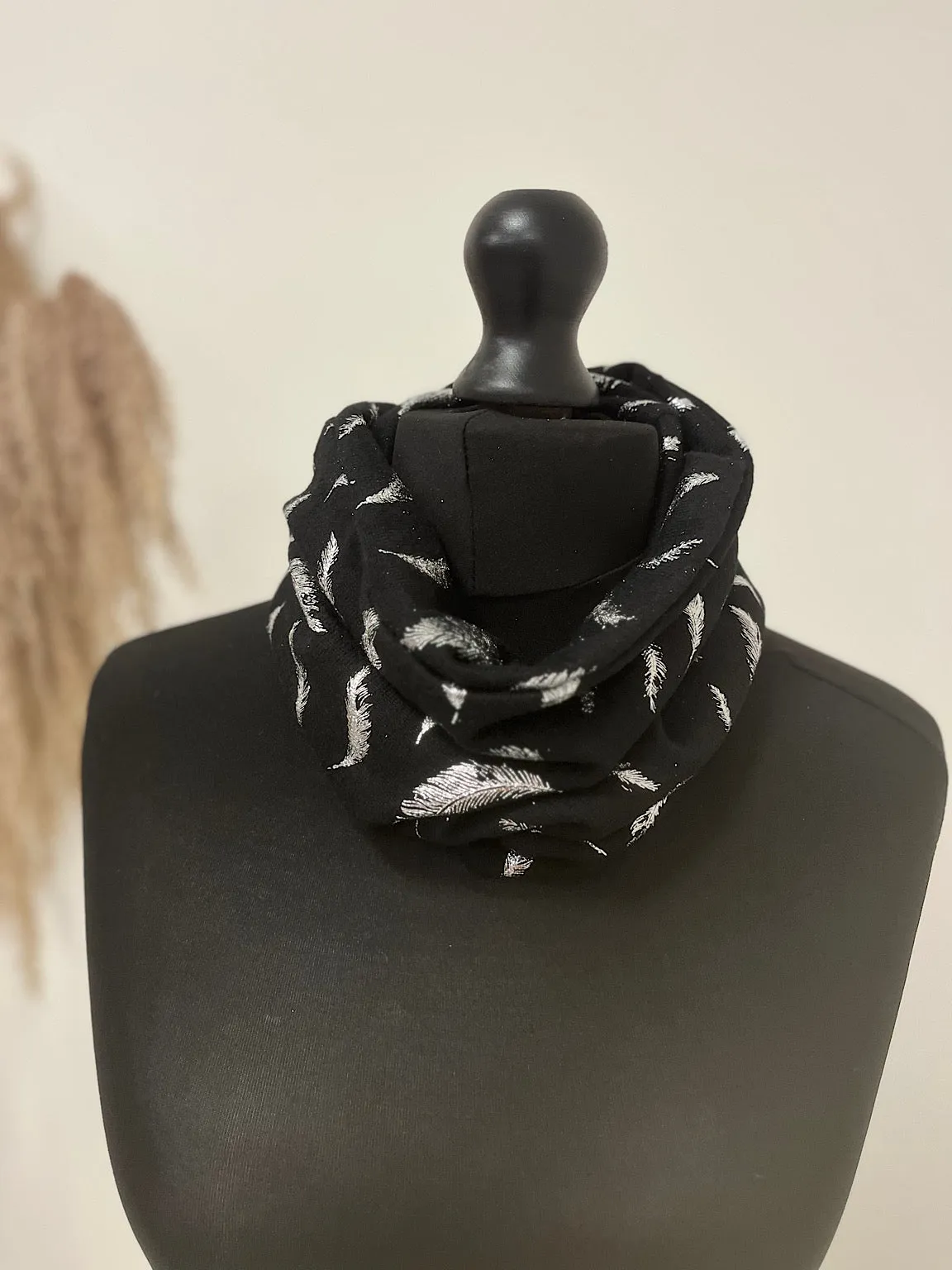 Feather Print Snood