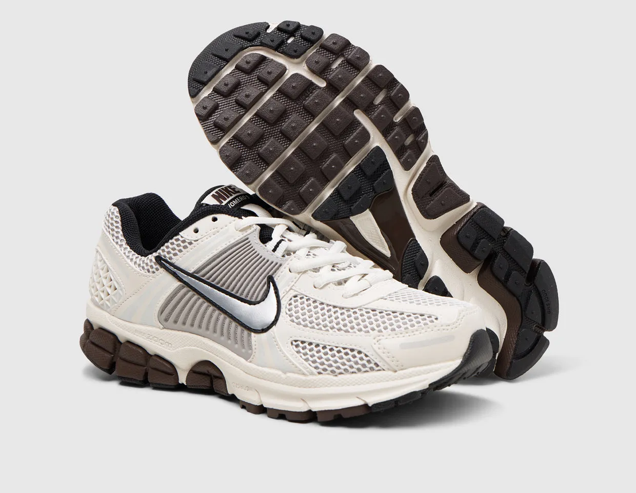 Nike Women's Zoom Vomero 5 Phantom / Metallic Platinum - Light Iron Ore