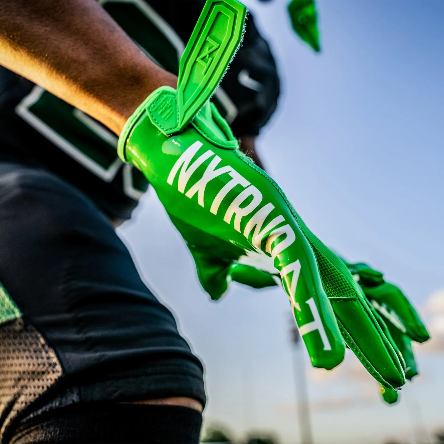 NXTRND G1 Football Gloves Green