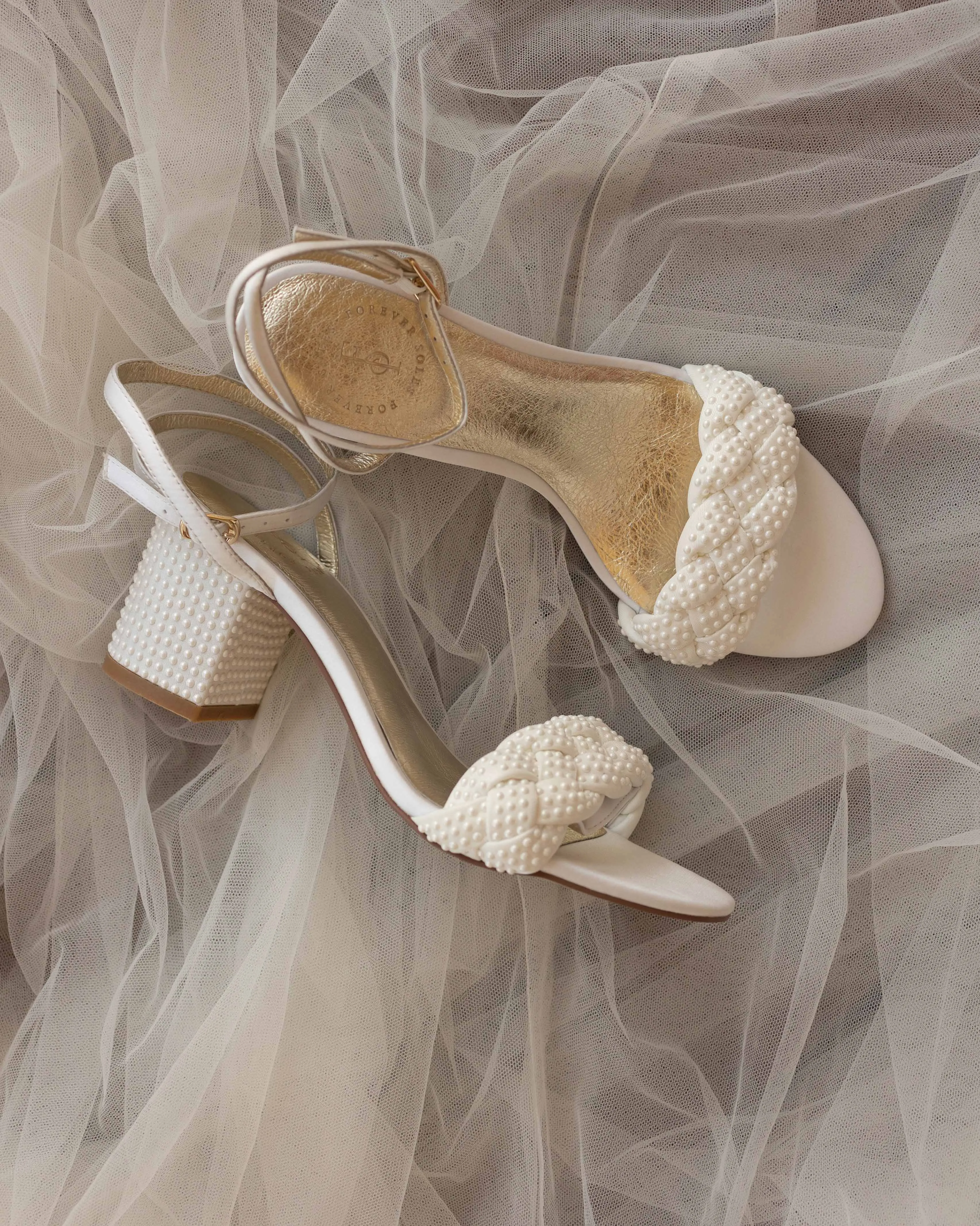 TRUE - PEARL WEDDING SANDALS WITH PLAIT TOE