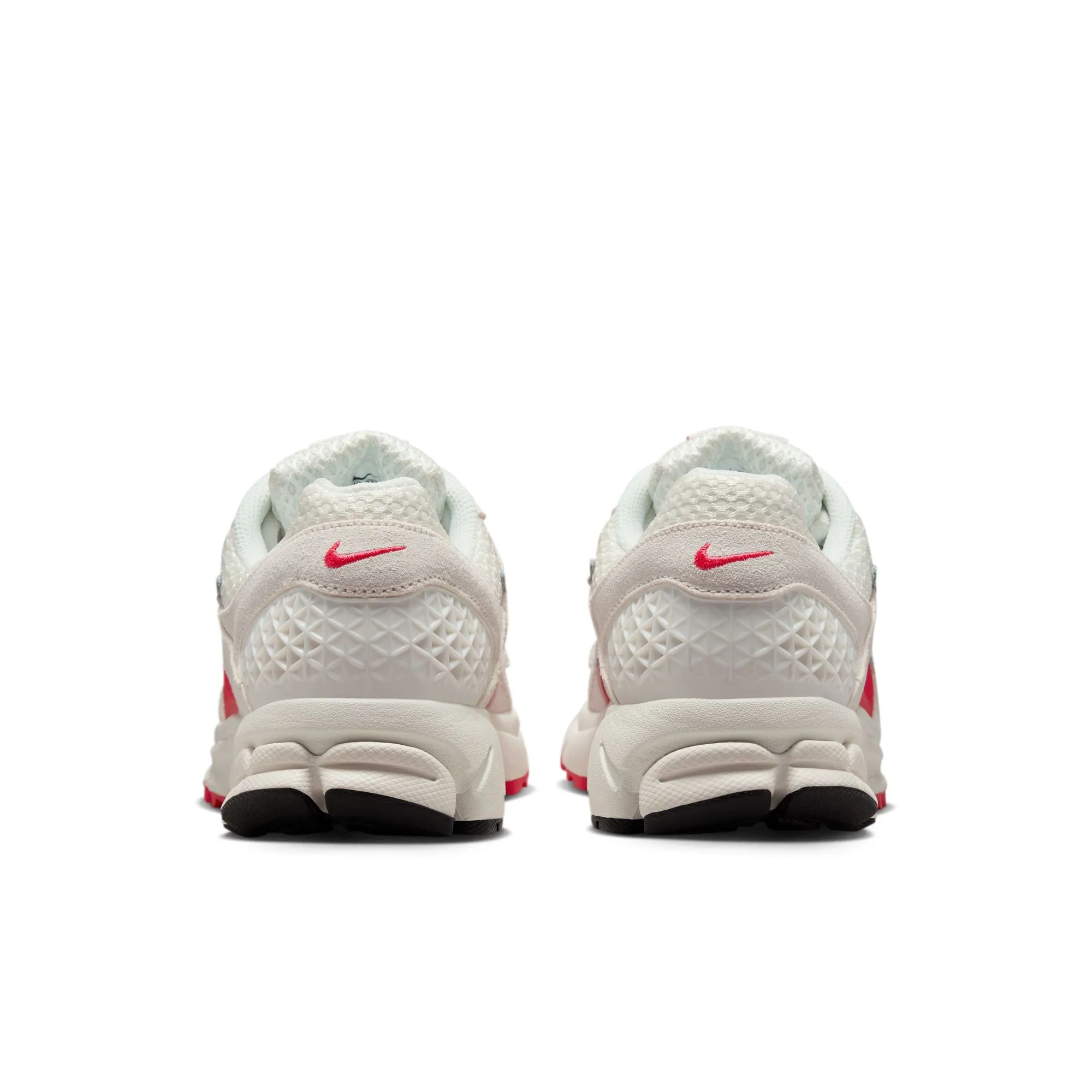 WMNS Nike Zoom Vomero 5 (Sail/Multi-Color/Siren Red)